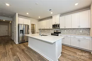 2111 Sunflower Cir, Newton, NC 28658 - Photo 4