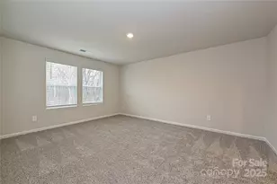 2111 Sunflower Cir, Newton, NC 28658 - Photo 8