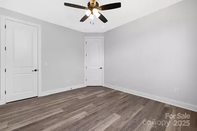 16325 Riverpointe Drive, Charlotte, NC 28278 - Photo 28