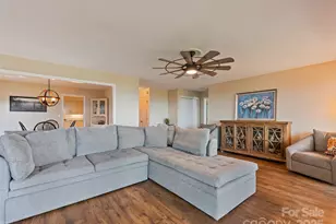 602 Fleetwood Plaza, Hendersonville, NC 28739 - Photo 16