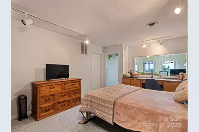 602 Fleetwood Plaza, Hendersonville, NC 28739 - Photo 34