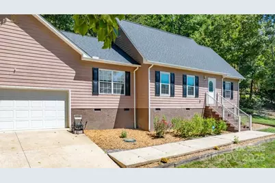 1039 Deep Woods Drive, Marion, NC 28752 - Photo 4