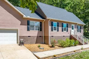 1039 Deep Woods Dr, Marion, NC 28752 - Photo 4