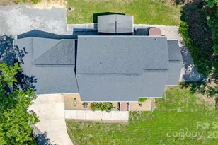 1039 Deep Woods Dr, Marion, NC 28752 - Photo 26