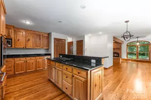 341 N Mulberry St, Statesville, NC 28677 - Photo 24