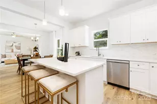 9705 Forest Dr, Charlotte, NC 28216 - Photo 14