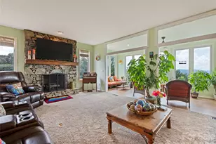 1401 Fleetwood Plaza, Hendersonville, NC 28739 - Photo 2