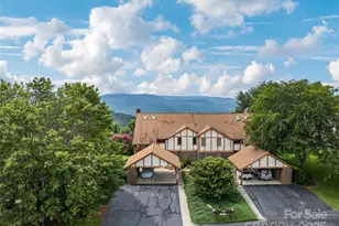 1401 Fleetwood Plaza, Hendersonville, NC 28739 - Photo 4