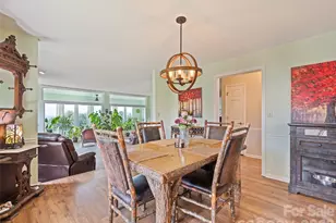 1401 Fleetwood Plaza, Hendersonville, NC 28739 - Photo 12