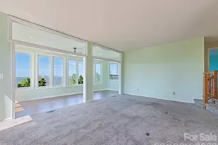 1401 Fleetwood Plaza, Hendersonville, NC 28739 - Photo 14