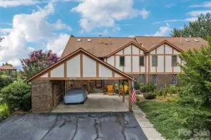 1401 Fleetwood Plaza, Hendersonville, NC 28739 - Photo 4