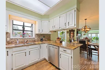 1401 Fleetwood Plaza #1, Hendersonville, NC 28739 - Photo 8