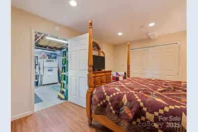 1401 Fleetwood Plaza #1, Hendersonville, NC 28739 - Photo 34