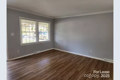 4917 Highlake Drive, Charlotte, NC 28215 - Photo 2