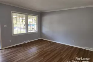 4917 Highlake Dr, Charlotte, NC 28215 - Photo 2