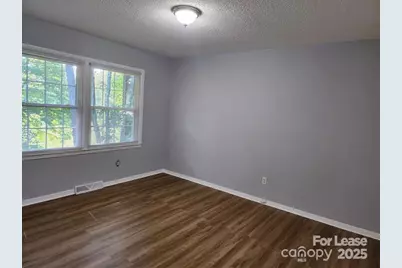 4917 Highlake Drive, Charlotte, NC 28215 - Photo 6