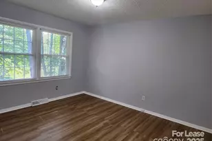 4917 Highlake Dr, Charlotte, NC 28215 - Photo 6