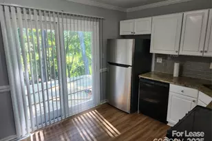 4917 Highlake Dr, Charlotte, NC 28215 - Photo 4