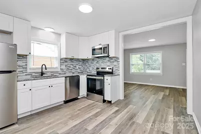 723 Edgegreen Drive, Charlotte, NC 28217 - Photo 4