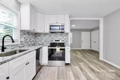 723 Edgegreen Drive, Charlotte, NC 28217 - Photo 8