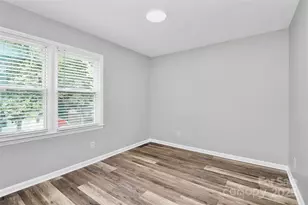 723 Edgegreen Dr, Charlotte, NC 28217 - Photo 16