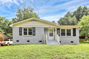 723 Edgegreen Dr, Charlotte, NC 28217 - Photo 1