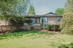 115 Hawkins Creek Rd, Hendersonville, NC 28791 - Photo 1