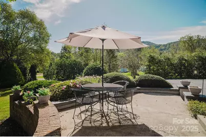 115 Hawkins Creek Road, Hendersonville, NC 28791 - Photo 8