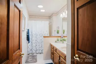 115 Hawkins Creek Rd, Hendersonville, NC 28791 - Photo 32