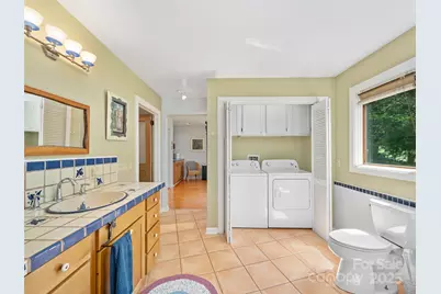 9405 Nc 261 Highway, Bakersville, NC 28705 - Photo 10