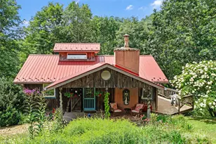 9405 Nc 261 Hwy, Bakersville, NC 28705 - Photo 40