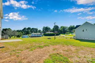 726 Lithia Inn Rd, Lincolnton, NC 28092 - Photo 4