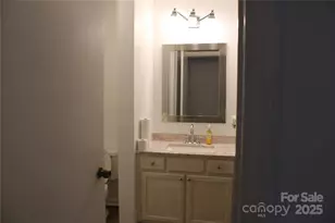 6039 Treetop Ct, Charlotte, NC 28212 - Photo 22