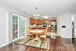 1300 Dunmore Ct, Clover, SC 29710 - Photo 12