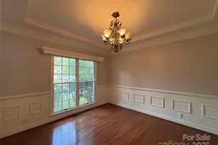 27 Mountain Lake Dr, Hendersonville, NC 28739 - Photo 12