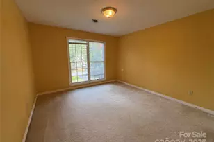 27 Mountain Lake Dr, Hendersonville, NC 28739 - Photo 18