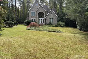 27 Mountain Lake Dr, Hendersonville, NC 28739 - Photo 1