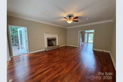 27 Mountain Lake Drive, Hendersonville, NC 28739 - Photo 10