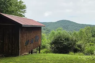 805 Deer Crossing Ln, Lenoir, NC 28645 - Photo 8