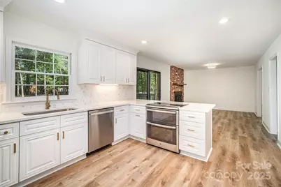 17700 McKee Road, Charlotte, NC 28278 - Photo 4