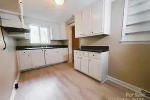 216 E Georgia Ave, Bessemer City, NC 28016 - Photo 4