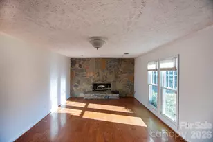 132 Serenity Cir, Hendersonville, NC 28792 - Photo 10