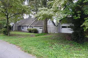 201 Merriman Rd, Hendersonville, NC 28791 - Photo 1