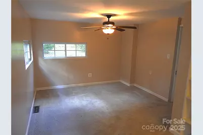 201 Merriman Road, Hendersonville, NC 28791 - Photo 8