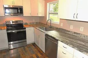 201 Merriman Rd, Hendersonville, NC 28791 - Photo 6