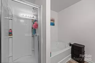 5433 Tumbling Brook Ln, Charlotte, NC 28216 - Photo 28