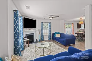 5433 Tumbling Brook Ln, Charlotte, NC 28216 - Photo 10