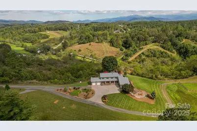 3319 Bull Creek Road, Marshall, NC 28754 - Photo 6