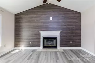 1160 Mulberry Ln, Hickory, NC 28602 - Photo 10