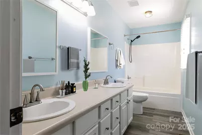 1160 Mulberry Lane, Hickory, NC 28602 - Photo 8